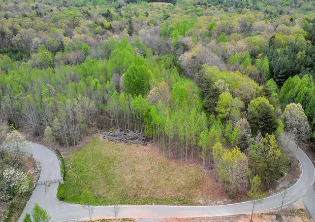 2nd image of 1322 Hillis Cemetery Road, Spencer, TN 38585 | MLS# 2823898