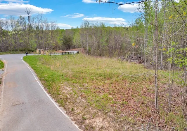 3rd image of 1322 Hillis Cemetery Road, Spencer, TN 38585 | MLS# 2823898