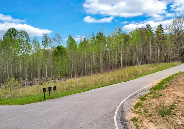 4th image of 1322 Hillis Cemetery Road, Spencer, TN 38585 | MLS# 2823898