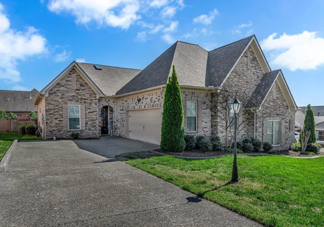 1st image of 157 Cobbler Cir, Hendersonville, TN 37075 | MLS# 3184066