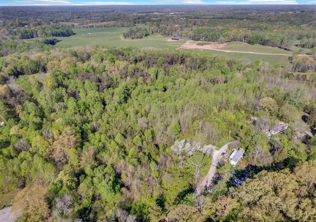3rd image of 346 Sam Golden Rd, Sparta, TN 38583 | MLS# 2823895