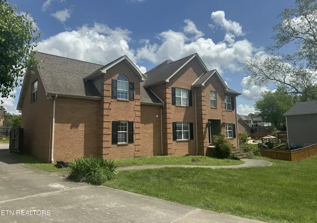 1st image of 7424 Castlegate Blvd, Knoxville, TN 37918 | MLS# 2865125
