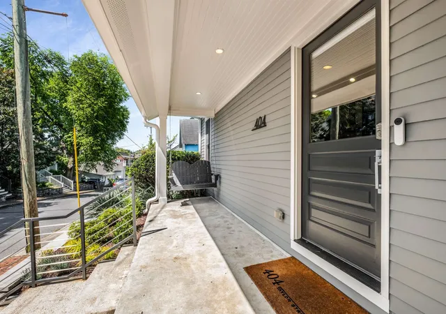 3rd image of 404 Taylor St, Nashville, TN 37208 | MLS# 2824195
