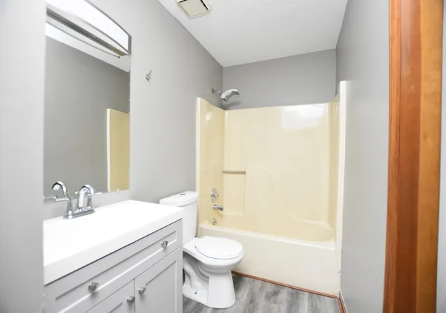 Listing Photo 2 - Condo for sale in building located at 3800 Provence St, Chattanooga, TN 37411 - Unit #10