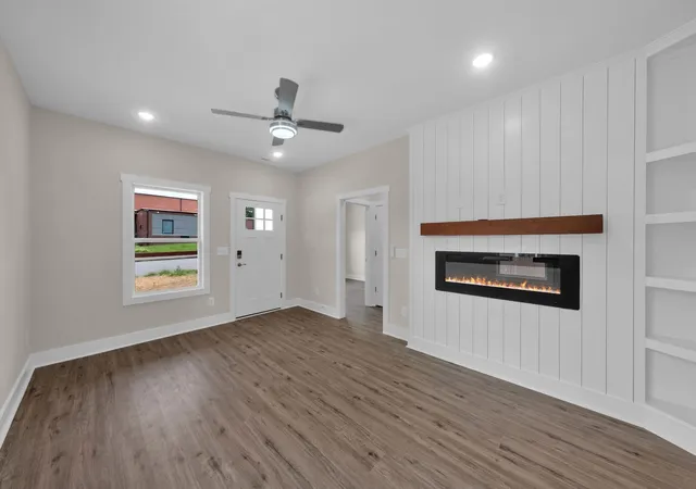 Photo 4 of Single family home for sale at 1104 Bridge Street, Columbia, TN 38401 | MLS# 2936579 | Listing updated on 2026-01-03