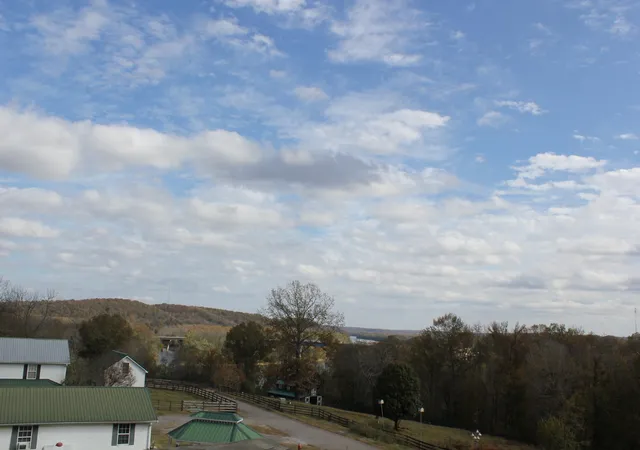 Listing Photo 2 - Condo for sale in building located at 106 Rose Dr, Dover, TN 37058 - Unit #