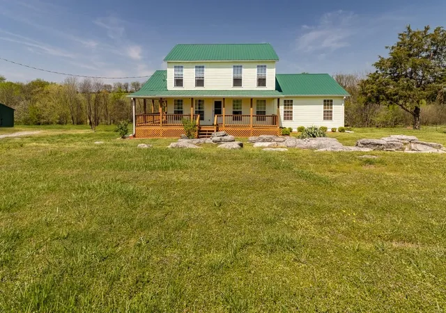 Photo 3 of Sale Pending at 7511 Upper E Valley Rd, Pikeville, TN 37367 | MLS# 2867349 | Listing updated on 2026-08-30
