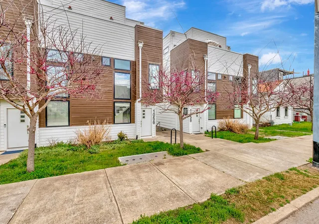 Homes for sale in Nashville, TN | 1056e 2nd Ave S, Nashville, TN 37210 | MLS# 2882926