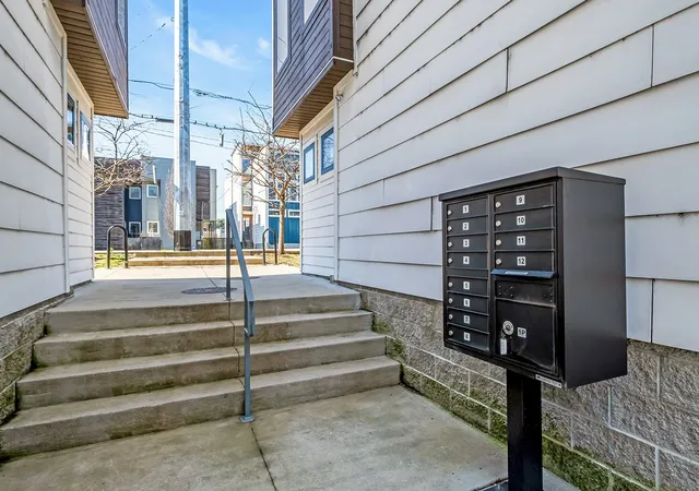 Homes for sale in Nashville, TN | 1056e 2nd Ave S, Nashville, TN 37210 | MLS# 2882926