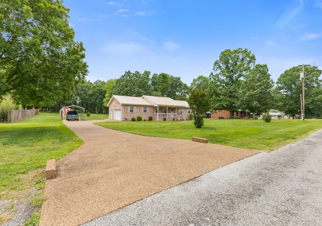 Homes for sale in Lyles, TN | 111 Hickory Trce, Lyles, TN 37098 | MLS# 2886142