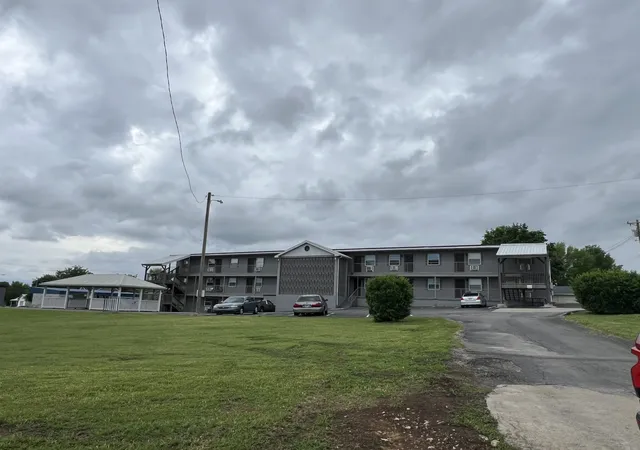 1st image of 806 N Cumberland St, Lebanon, TN 37087 | MLS# 2885133