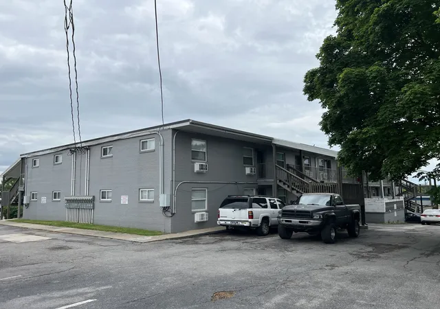 2nd image of 806 N Cumberland St, Lebanon, TN 37087 | MLS# 2885133