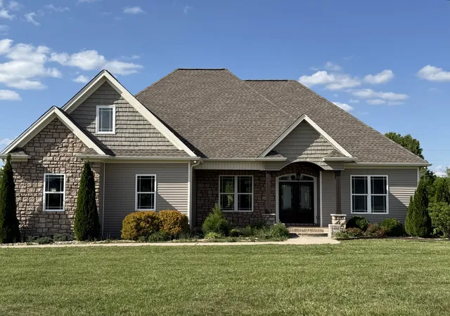 1st image of 702 Parker Ln, Lafayette, TN 37083 | MLS# 3184013