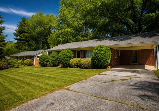 Photo 3 of Single family home for sale at 85 Charjean Dr, Jackson, TN 38305 | MLS# 2885134 | Listing updated on 2026-09-19