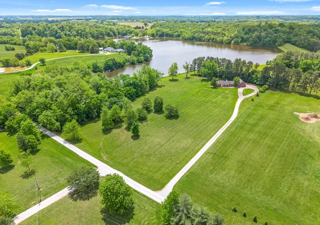 3rd image of 5130 Greenville Rd, Hopkinsville, KY 42240 | MLS# 2885169