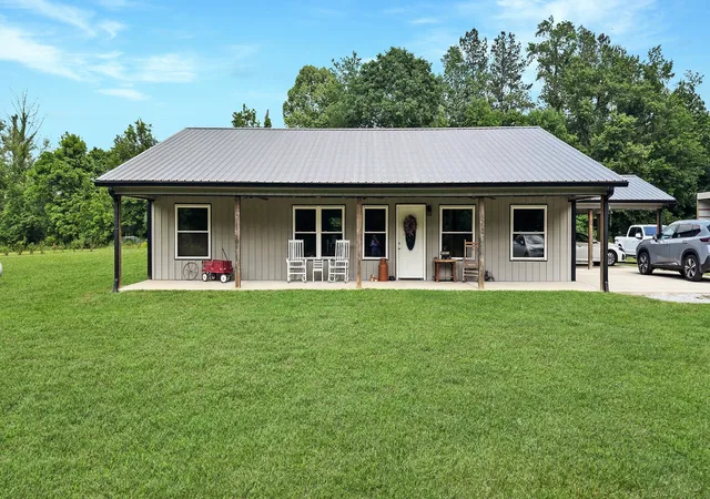 Photo 1 of Single family home for sale at 109 Leon Cole Rd, Dover, TN 37058 | MLS# 2886461 | Listing updated on 2025-07-24