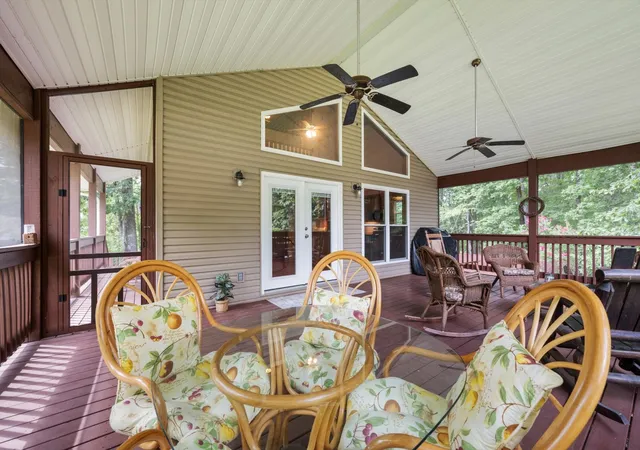 1st image of 115 Lakeview Pl, Smithville, TN 37166 | MLS# 2958530
