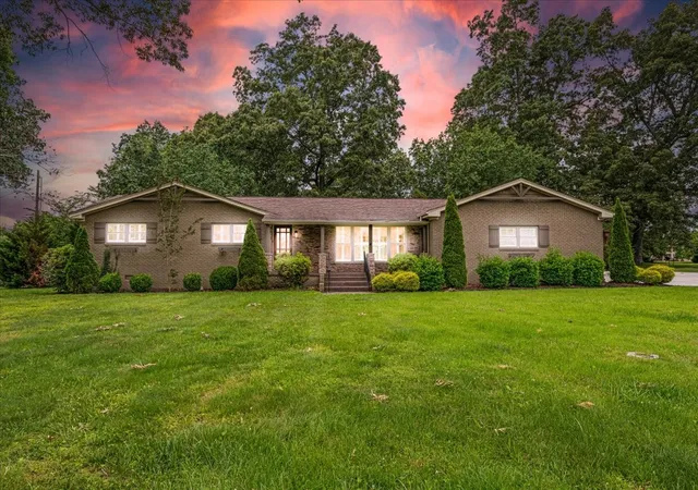 1st image of 1809 Country Club Dr, Tullahoma, TN 37388 | MLS# 2887864