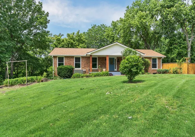 2nd image of 415 Isaac Dr, Goodlettsville, TN 37072 | MLS# 2888746