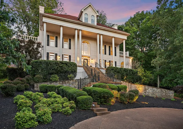 3rd image of 30 Park Mdws, Nashville, TN 37215 | MLS# 2890868