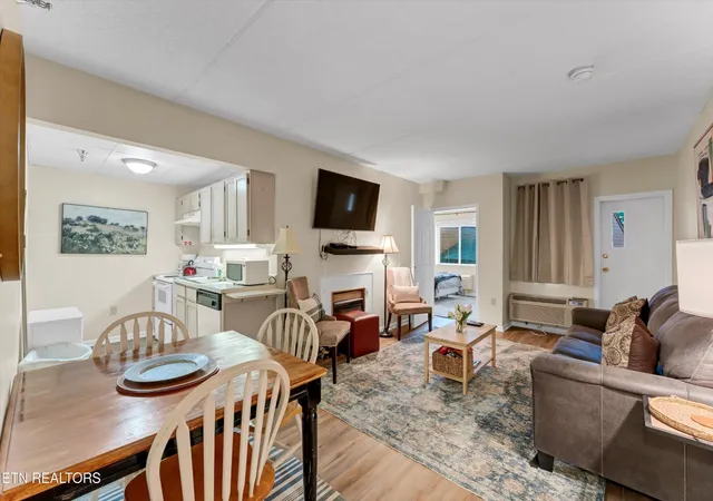 4th image of 413 Baskins Creek Rd #205, Gatlinburg, TN 37738 | MLS# 2888808
