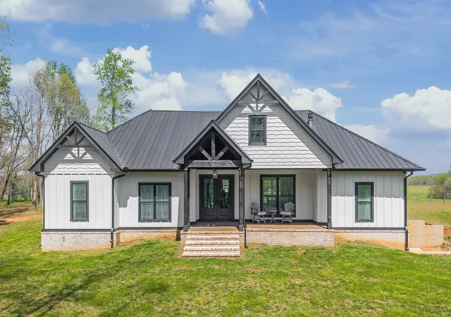 1st image of 5040 Franks Ferry Rd, Sparta, TN 38583 | MLS# 2889783