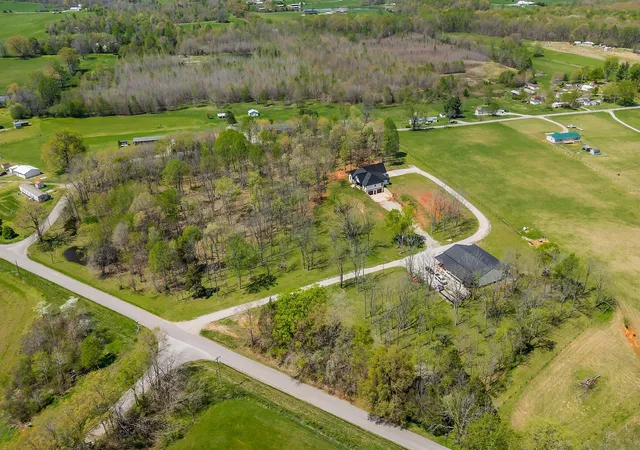 3rd image of 5040 Franks Ferry Rd, Sparta, TN 38583 | MLS# 2889783