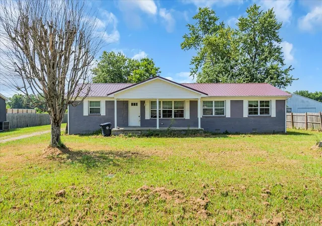 1st image of 315 Jennings Ln, Smithville, TN 37166 | MLS# 2957776