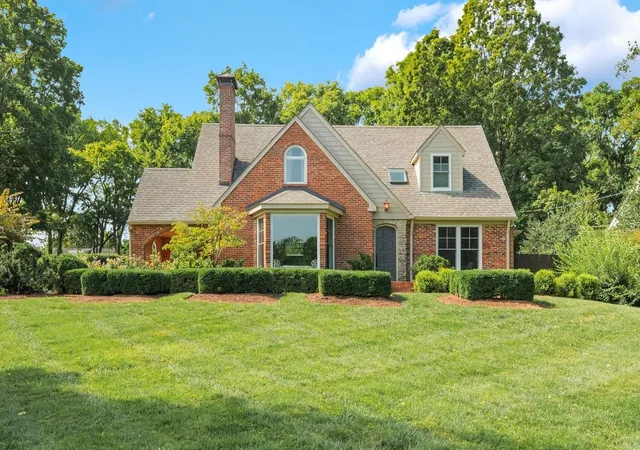 1st image of 2300 Sterling Rd, Nashville, TN 37215 | MLS# 2965078