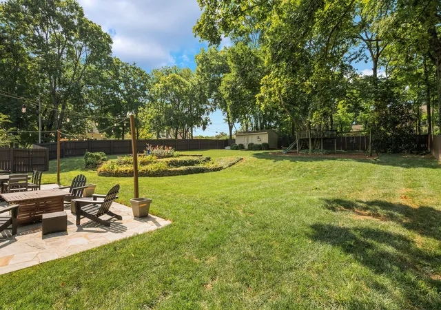 3rd image of 2300 Sterling Rd, Nashville, TN 37215 | MLS# 2965078
