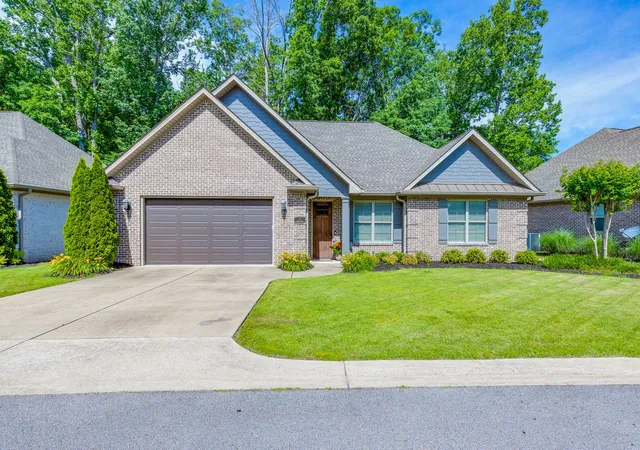 Homes for sale in Loretto, TN | 105 Andrews Dr, Loretto, TN 38469 | MLS# 2890828