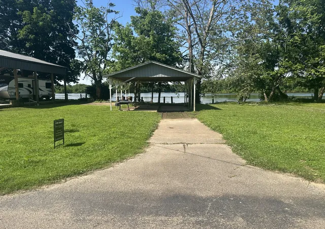 1st image of 639 River Rd, Clifton, TN 38425 | MLS# 2890675