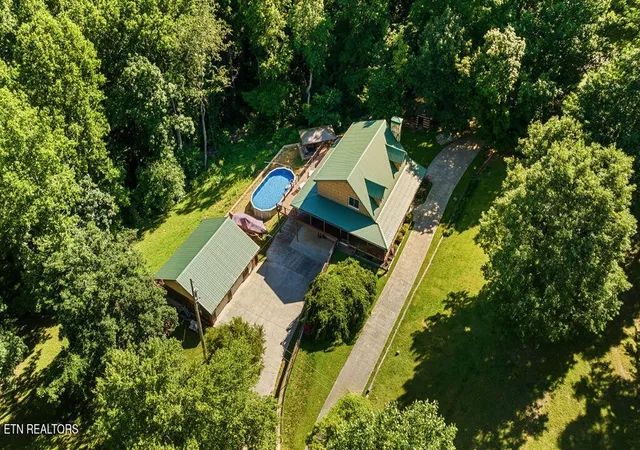 2nd image of 257 Copenhaver Rd, Lenoir City, TN 37771 | MLS# 3031565