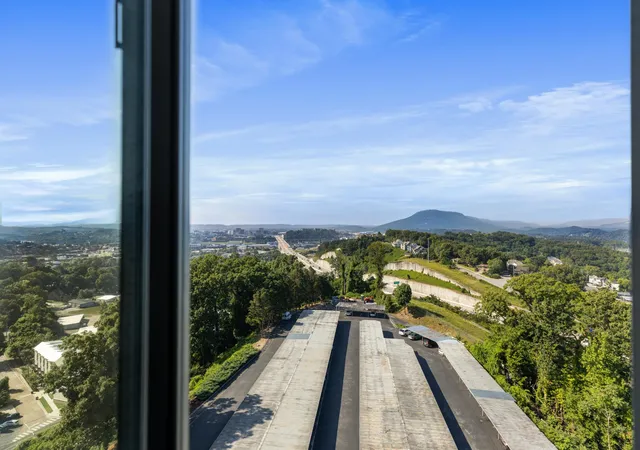 Homes for sale in Chattanooga, TN | 1131 Stringers Ridge Road #11g, Chattanooga, TN 37405 | MLS# 3043402