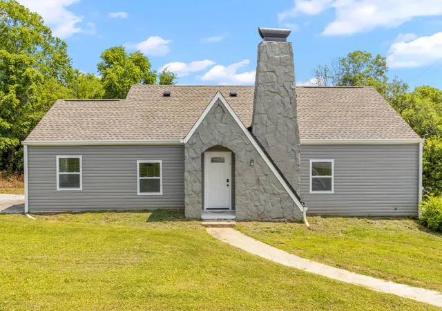 Photo 1 of Single family home for sale at 517 Ashland Terrace, Chattanooga, TN 37415 | MLS# 2927599 | Listing updated on 2025-09-18