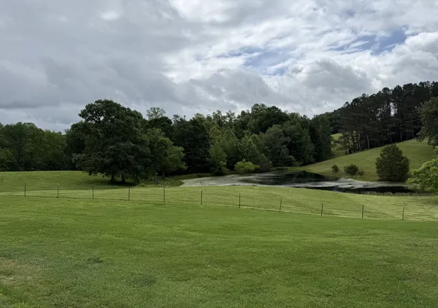 4th image of 1638 Johnsons Chapel Rd, Sparta, TN 38583 | MLS# 2896732