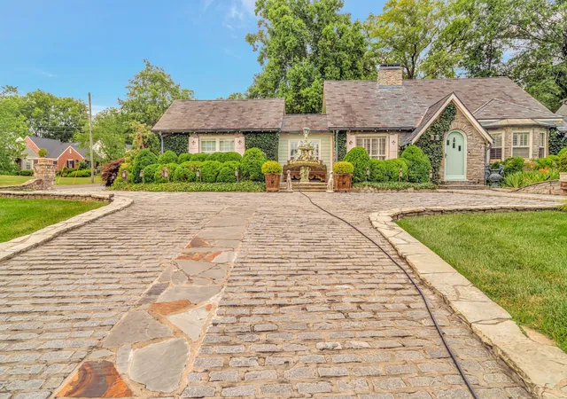 2nd image of 2915 Woodlawn Dr, Nashville, TN 37215 | MLS# 3001376