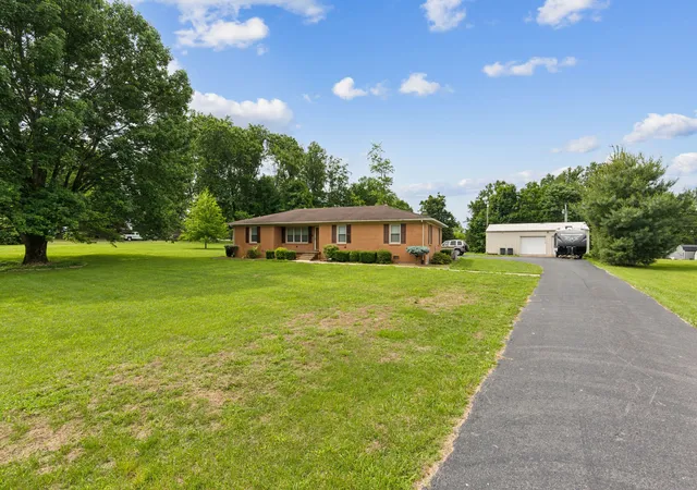 2nd image of 1200 Sullivan Dr, Lafayette, TN 37083 | MLS# 2896826