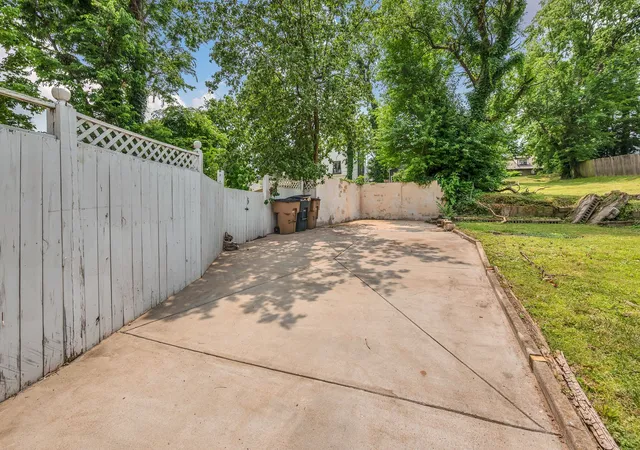 51st image of 825 Acklen Ave, Nashville, TN 37203 | MLS# 2908123