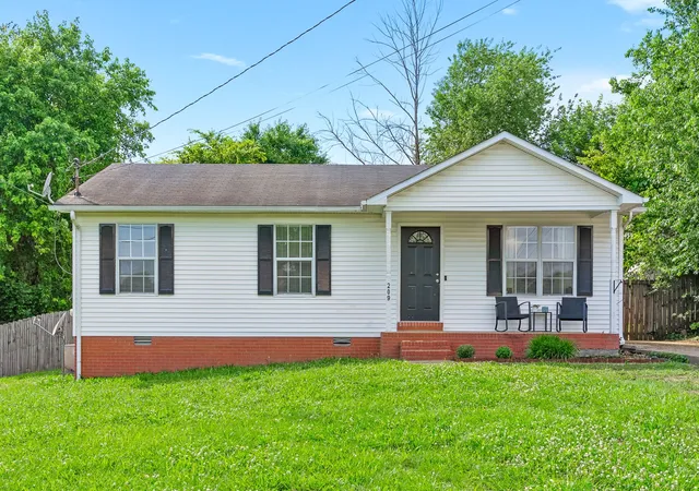 Homes for sale in Oak Grove, KY | 209 Golden Pond Ave, Oak Grove, KY 42262 | MLS# 2898803