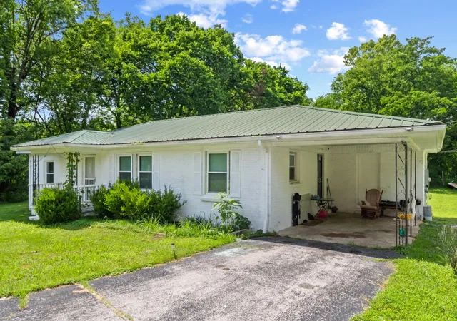 Photo 2 of Single family home for sale at 8302 Lawrenceburg Hwy, Mount Pleasant, TN 38474 | MLS# 2900232 | Listing updated on 2025-12-02