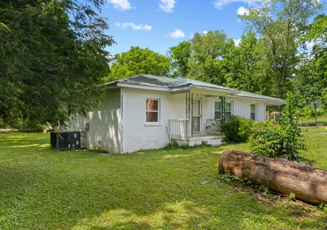 Photo 3 of Single family home for sale at 8302 Lawrenceburg Hwy, Mount Pleasant, TN 38474 | MLS# 2900232 | Listing updated on 2025-12-02
