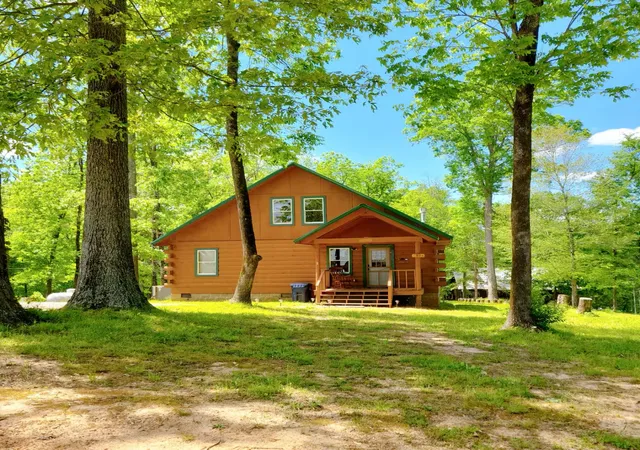 Photo 1 of Single family home for sale at 80 Tater Bug Ln, Clifton, TN 38425 | MLS# 2906025 | Listing updated on 2026-08-25