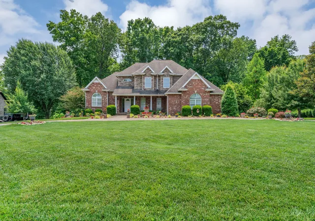 Homes for sale in Greenbrier, TN | 4090 Ironwood Dr, Greenbrier, TN 37073 | MLS# 2900428