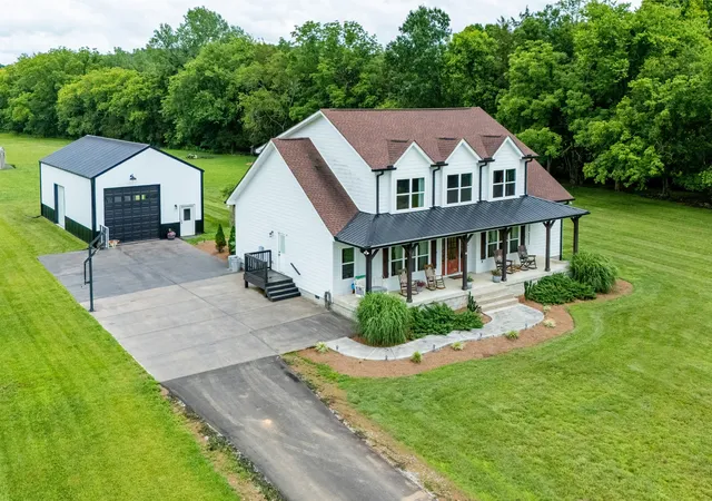 Photo 2 of Single family home for sale at 1675 Walnut Hill Rd, Lebanon, TN 37090 | MLS# 2924442 | Listing updated on 2025-09-17