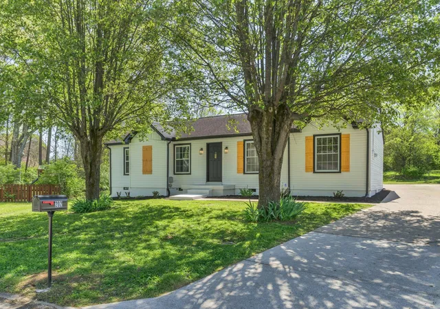1st image of 202 Timberlake Dr, Hendersonville, TN 37075 | MLS# 3259710
