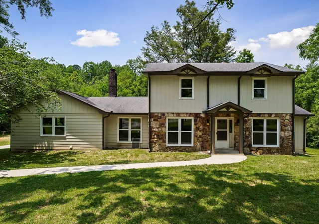 1st image of 1409 Robert Ln, Cookeville, TN 38506 | MLS# 2904813
