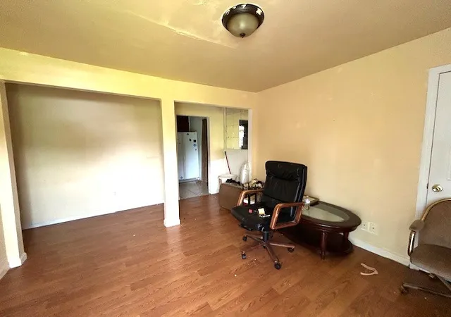 Photo 3 of Sale Pending at 3007 Hummingbird Dr, Nashville, TN 37218 | MLS# 2907503 | Listing updated on 2026-04-22