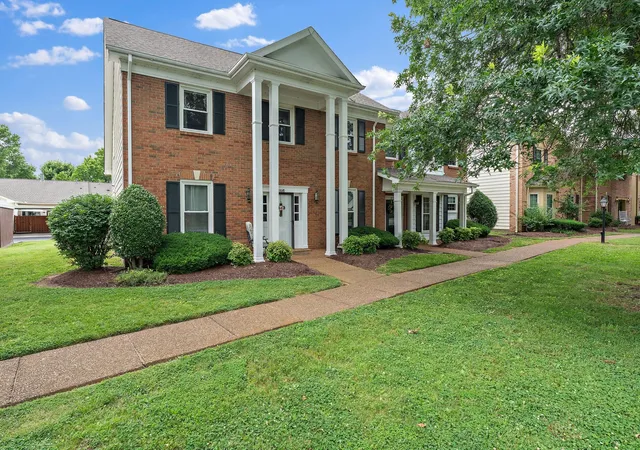 Homes for sale in Nashville, TN | 8954 Sawyer Brown Rd, Nashville, TN 37221 | MLS# 2906682