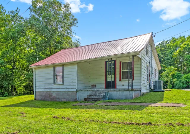 Homes for sale in Dover, TN | 154 Crains Landing Rd, Dover, TN 37058 | MLS# 2906848